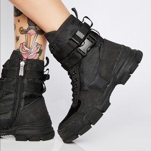 Dolls Kill Moon Stomp High Top - size 8.5